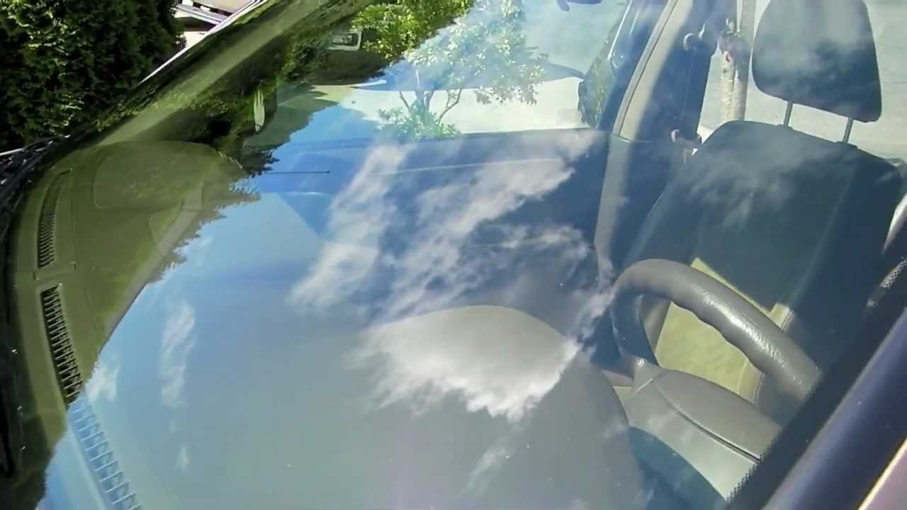 clean-car-windshield